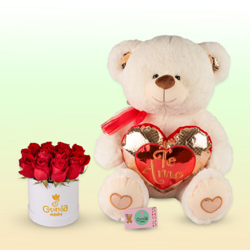 Oso con cojín corazón y Box de Rosas